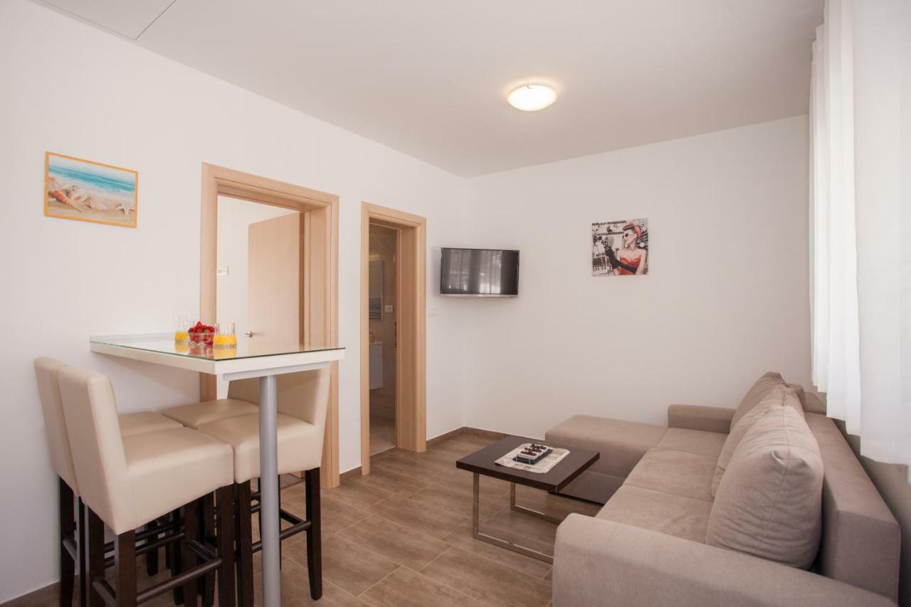 Apartments Mia Башка-Вода Екстер'єр фото