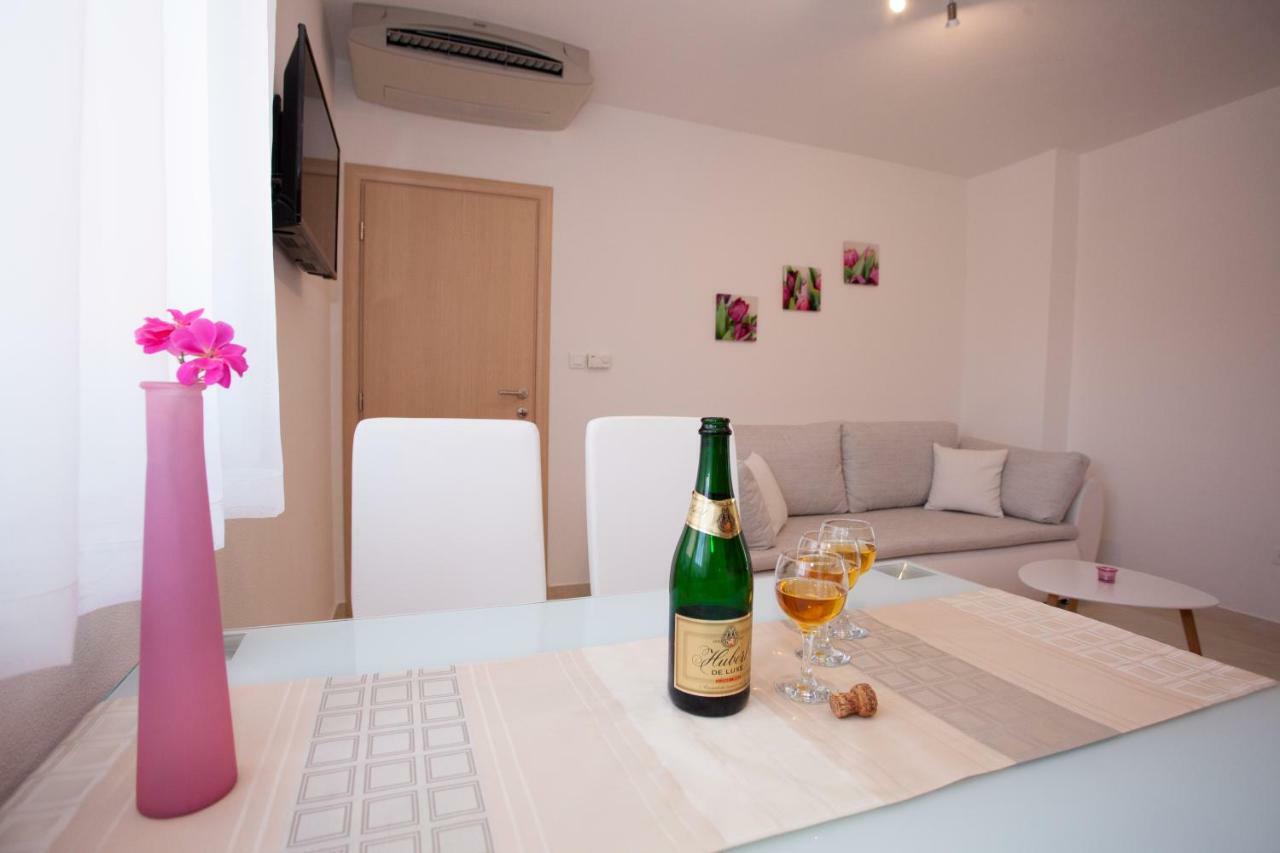 Apartments Mia Башка-Вода Екстер'єр фото
