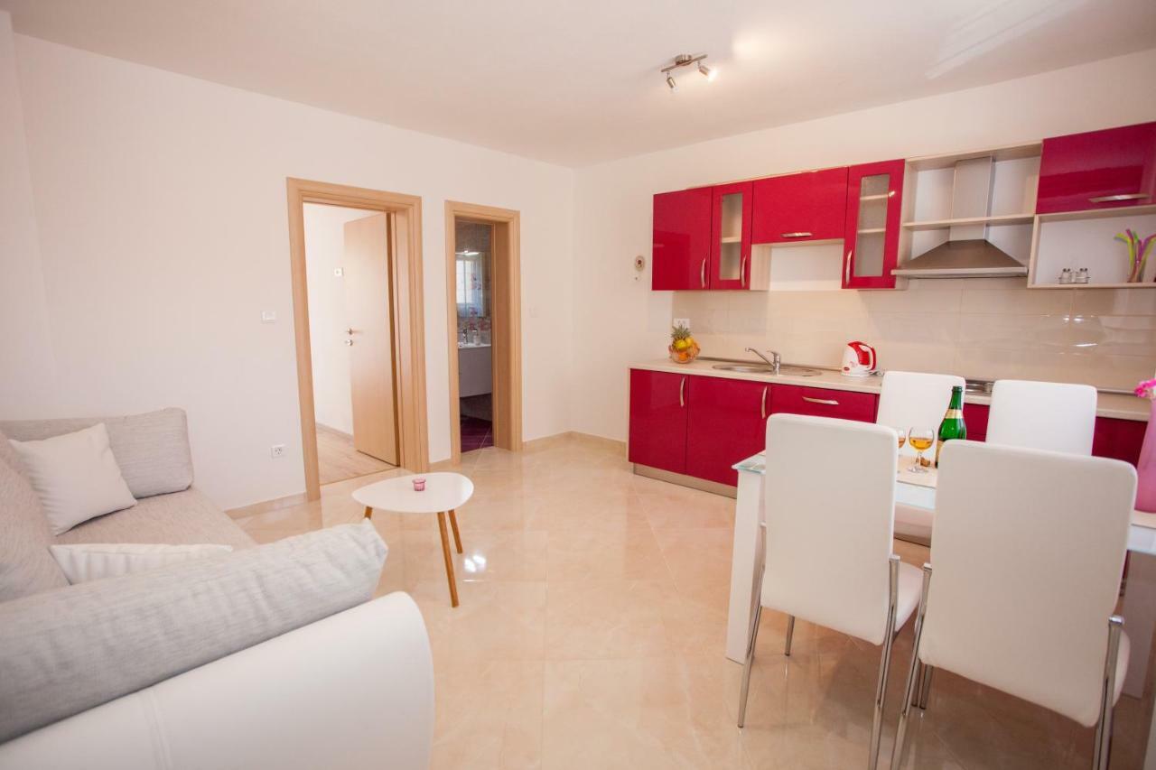 Apartments Mia Башка-Вода Екстер'єр фото