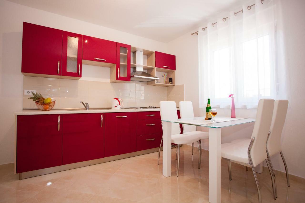 Apartments Mia Башка-Вода Екстер'єр фото