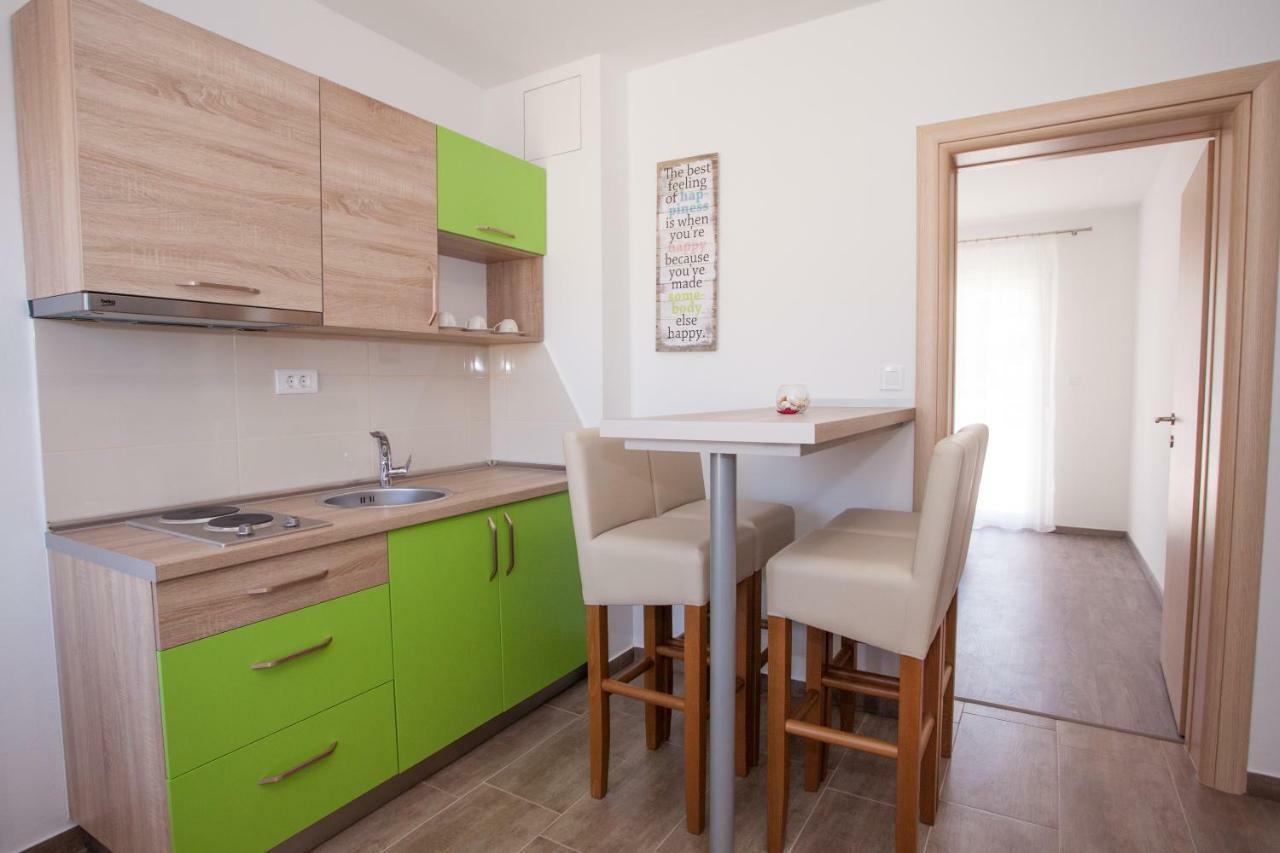 Apartments Mia Башка-Вода Екстер'єр фото